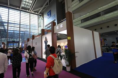 2020年深圳秋季服裝展 規(guī)模宏大，聚焦羽絨新風(fēng)尚